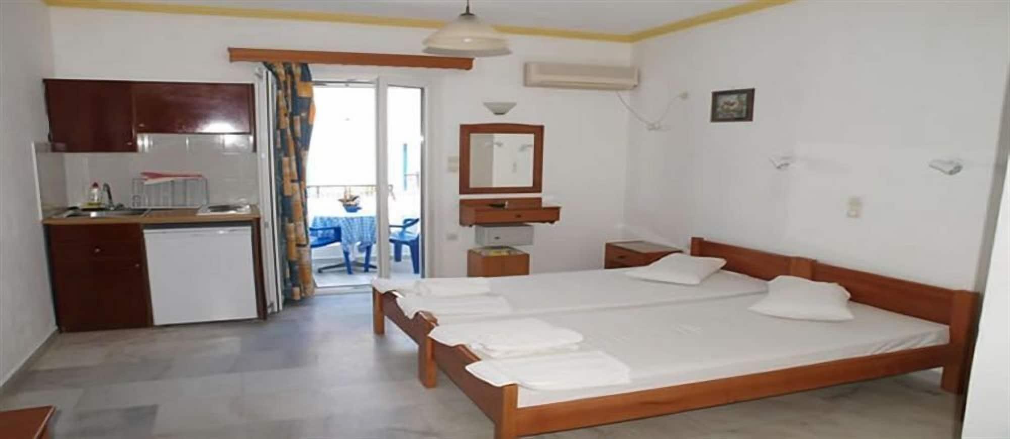 Studios Rea Sun Naxos City Extérieur photo