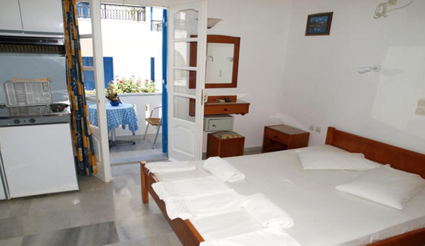 Studios Rea Sun Naxos City Extérieur photo